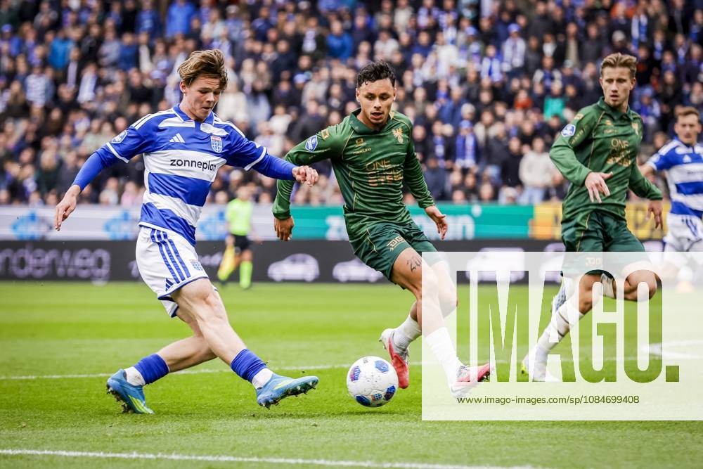 , mac3park , season 2026 2027 , Dutch Eredivisie football , match between PEC Zwolle and Go Ahead Eagles , picture shows PEC Zwolle player Gilles van der Wal and GA Eagles player Dean James and GA Eagles player Giovanni van Zwam PEC - Go Ahead Eagles x208675032x