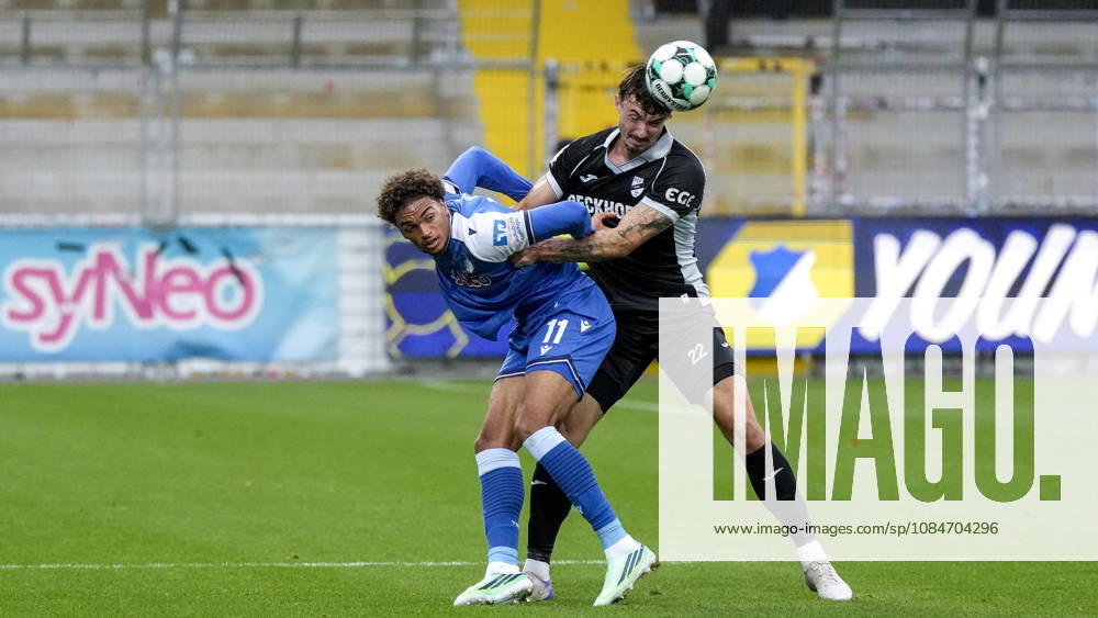 V li Jykese Fields TSG II, 11, Noah König Verl, 22, heading the ball, aerial duel, game scene, aerial challenge, action, 18 10 2026, Sinsheim, Germany, soccer, 3rd Division, TSG 1899 Hoffenheim II vs. SC Verl, DFB and DFL regulations prohibit any use of photographs as image sequences and or quasi-video
