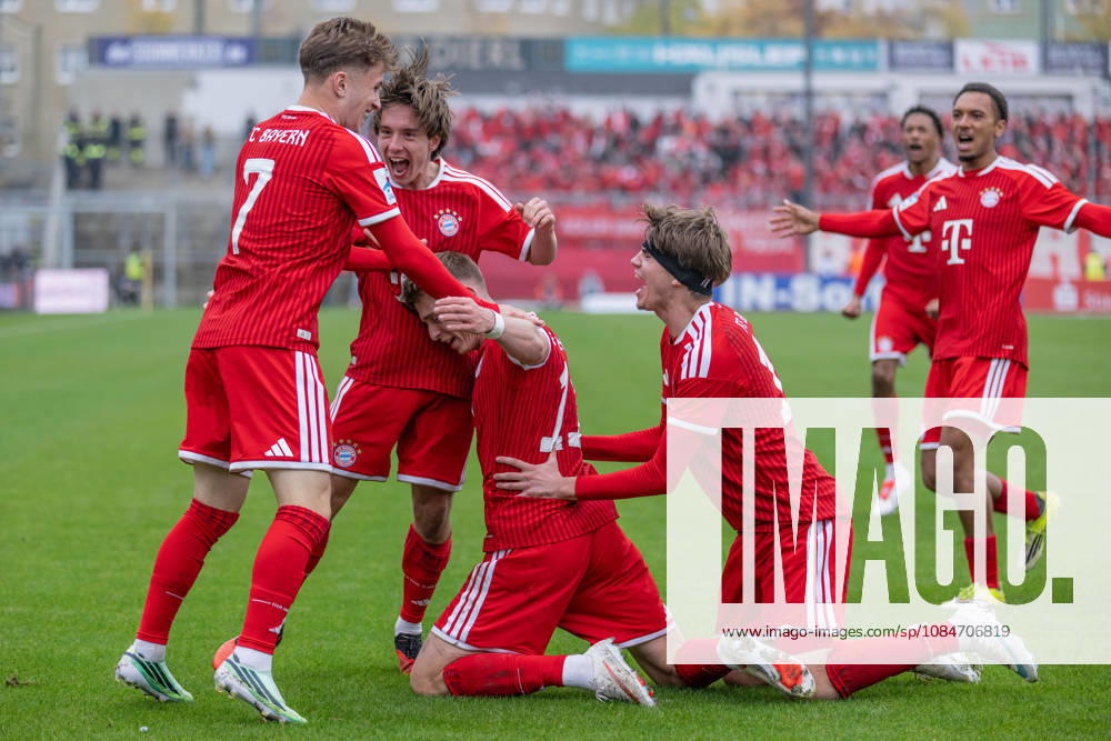 Bayern Munich II players, including assist provider Tim Andreas Binder (No. 07), celebrate with Anton Heinz (No. 11) after his goal to make it 0–1 GER, TSV 1860 Munich vs. FC Bayern Munich II, soccer, Bavarian Regional League, Matchday 15, 2026–2027 season, October 18, 2026 DFL DFB regulations prohibit any use of photographs as image sequences and or quasi-video. Photo: HMB Media, Heike Feiner