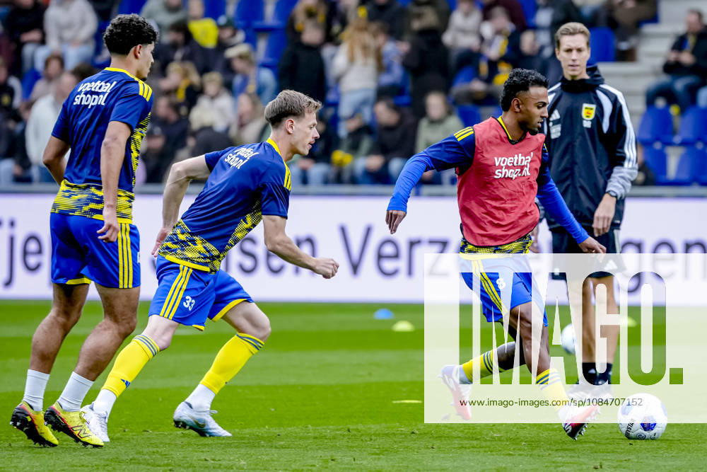 LEEUWARDEN SC Cambuur midfielder Nicky Souren during the Vriendenloterij Eredivisie match between SC Cambuur and AZ at Kooi Stadion on October 18, 2026, in Leeuwarden, the Netherlands ED VAN DE POL EYE4IMAGES DeFodi Images