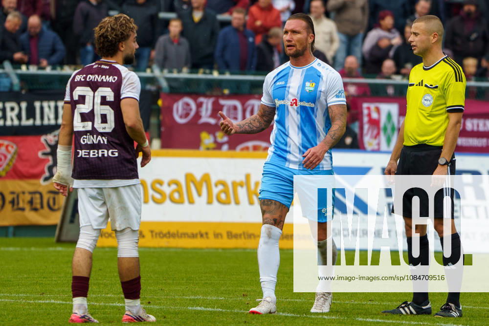 Pictured: Jan Loehmannsroeben (Chemnitzer FC), 4; Diren Guenay (BFC Dynamo), 26 18 10 2026, BFC Dynamo vs. Chemnitzer FC, Northeast Regional League, 2026–27 season, Sportforum Hohenschoenhausen