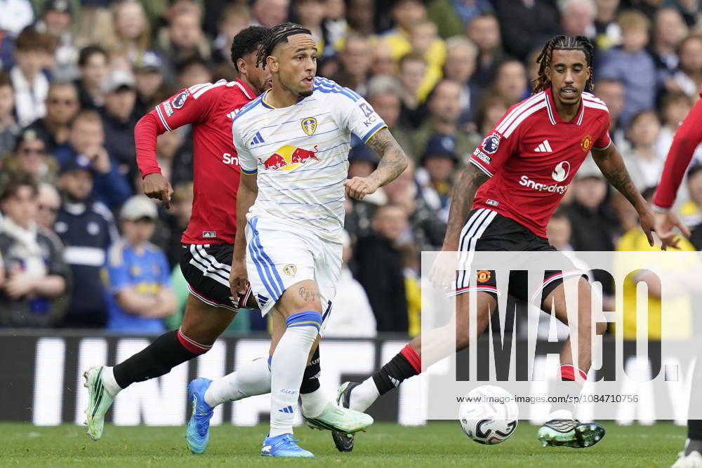Leeds, England, 18th October 2026. Noah Okafor of Leeds United with the ball ahead of Leny Yoro of Manchester United, ManU during the Leeds United vs Manchester United Premier League match at Elland Road, Leeds. Picture credit should read: Andrew Yates Sportimage . SPI_030_AY_Leeds_Man_Utd SPI-5081-0030