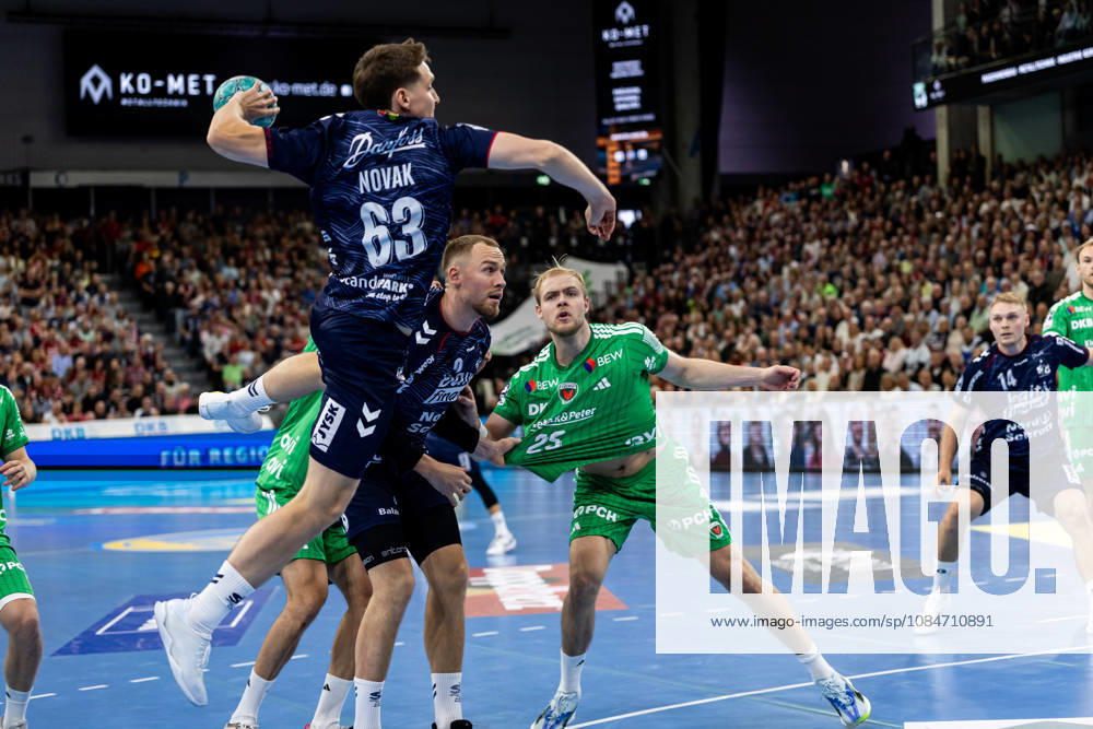 Opel HBL SG Flensburg Handewitt vs. Füchse Berlin, October 18, 2026: Domen Novak, No. 63, SG Flensburg Handewitt on the attack. Opel HBL SG Flensburg Handewitt vs. Füchse Berlin, GGW Arena