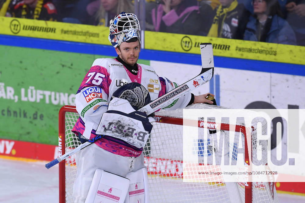 Ice Hockey: DEL Matchday 10—Krefeld Pinguine vs. Eisbären Berlin on October 18, 2026, at the Yayla Arena in Krefeld. Jonas Neffin, Berlin. In accordance with the guidelines of the DEL (German Ice Hockey League), the publication and further use of the footage in electronic media and on end devicesof any kind is not permitted while the game is in progress xRx