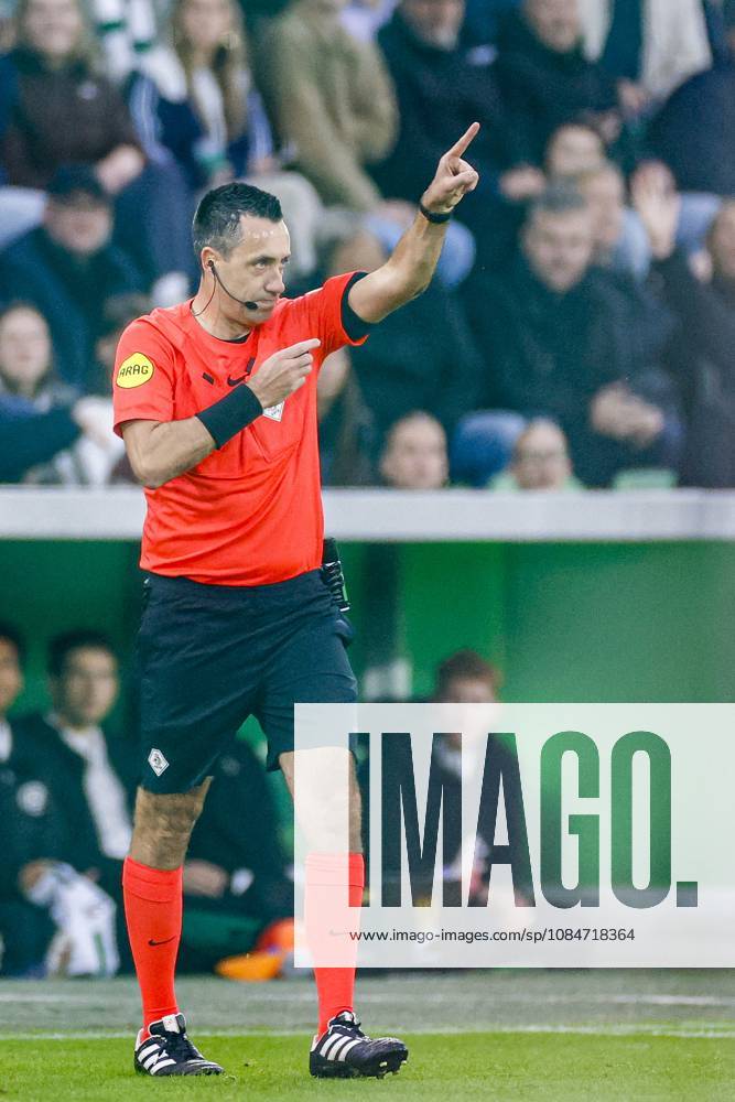 , Euroborg Stadium, season 2026 2027 , Dutch Eredivisie Football , match between FC Groningen and Ajax. Picture shows referee Dennis Higler Groningen - Ajax x208698580x