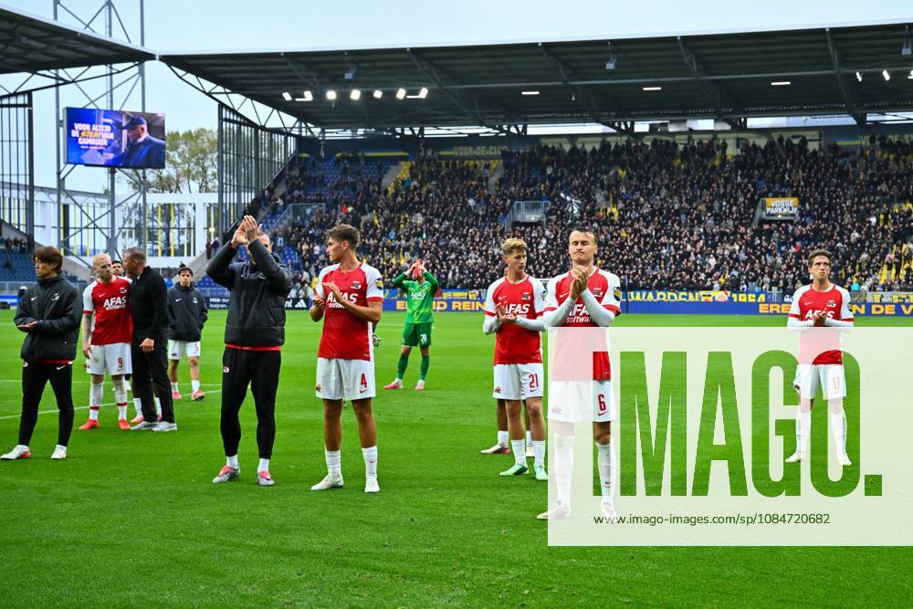 LEEUWARDEN - AZ players thank the supporters during the Dutch Eredivisie match between SC Cambuur and AZ Alkmaar at the Kooi Stadion on October 18, 2026, in Leeuwarden, the Netherlands. COR LASKER ANP Eredivisie 2026 27 ANPxSportx IVx 572851926 originalFilename: 572851926