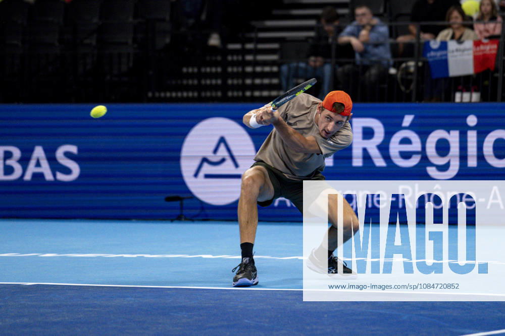 TENNIS : ATP, Tennis Herren 250 - Grand Tennis AURA - Decines (France) 18 10 2026 Valentin ROYER (FRA) vs Clement TABUR (FRA) during the qualifying tournament of the Auvergne Rhône-Alpes Grand Prix at the LDLC Arena in Décines on October 18, 2026. Photo Sandrine Thesillat PsNewZ