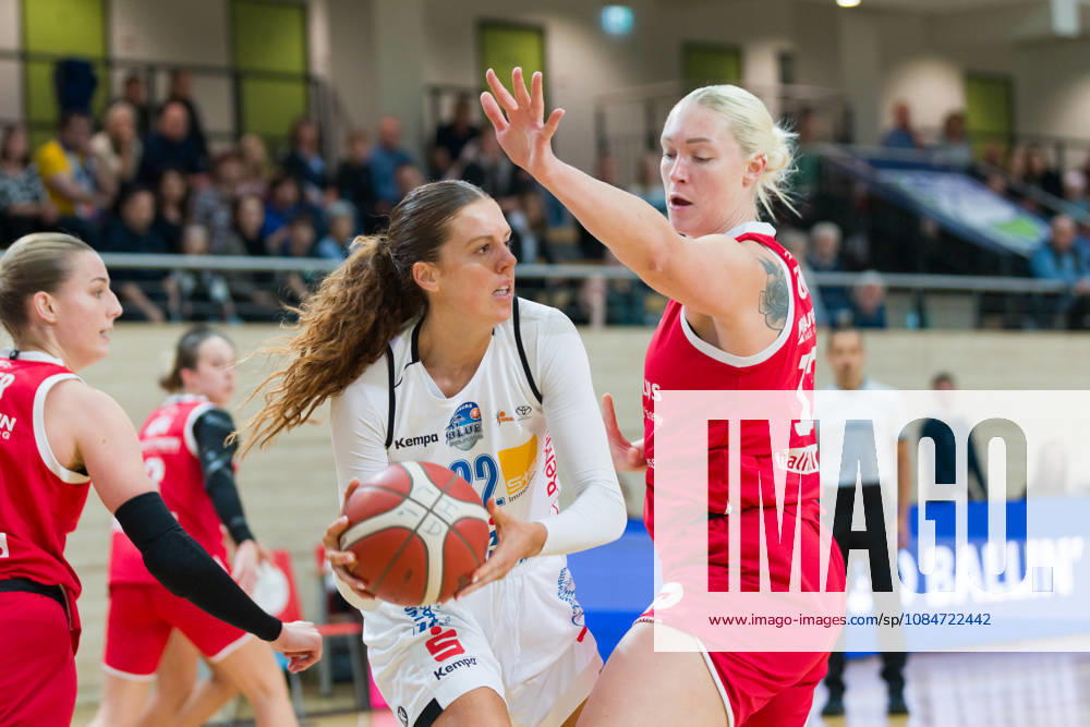 Amelia Sophia Hassett Marburg, 22, Marta Miscenko Lions, 13, Halfit Lions vs. BC Marburg Blue Dolphins, Women s Basketball, 1st Bundesliga, DBBL, Matchday 3 of the 2026–27 season, October 18, 2026, SWH Arena, Saxony-Anhalt, Germany