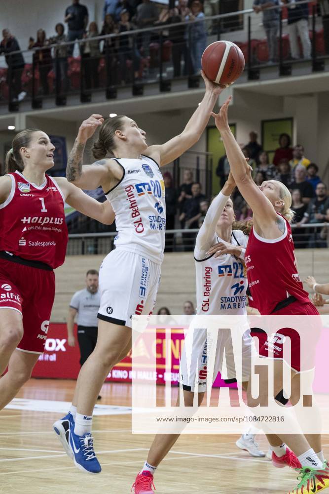 Toyota DBBL 2026–2027: HalFit Lions vs. BC Marburg, Halle an der Saale, Germany, October 18, 2026. Pictured: Lee Volker (Halle), Lea Debeljak (Marburg), Amelia Hassett (Marburg), and Marta Miscenko (Halle). Halle an der Saale, swh Arena, Saxony-Anhalt, Germany