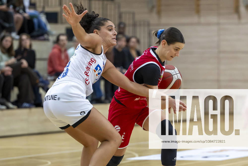 Toyota DBBL 2026–2027: HalFit Lions vs. BC Marburg, Halle Saale, Germany, October 18, 2026. Pictured, from left, in a one-on-one battle: Sara Guerreiro (Marburg) and Dominica Fiszer (Halle Saale), at the swh Arena in Saxony-Anhalt, Germany.