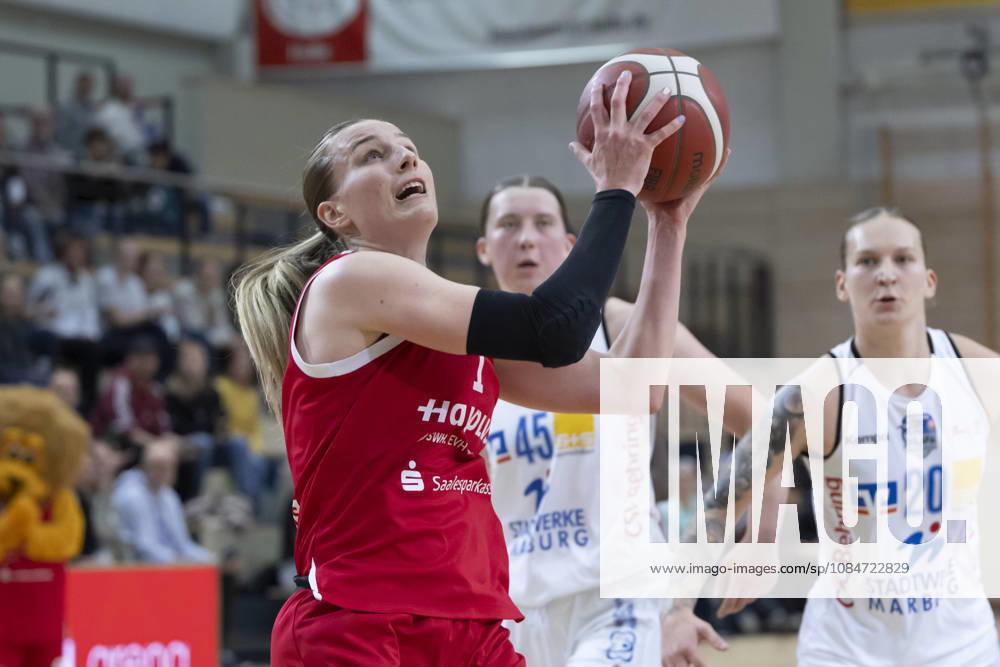Toyota DBBL 2026–2027 HalFit Lions vs. BC Marburg, Halle an der Saale, Germany, October 18, 2026. Pictured: Lee Volker Halle with the ball, Halle an der Saale, swh Arena, Saxony-Anhalt, Germany