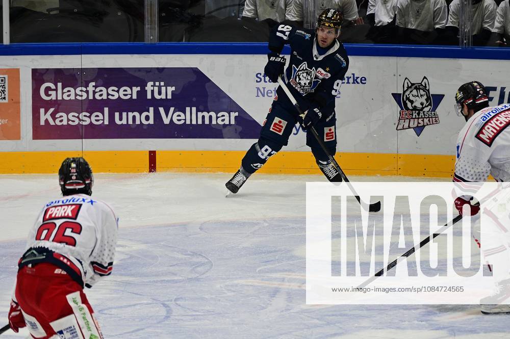 Kassel, Probonio Arena Ice Hockey DEL 2 Playoffs 2026–2027 Season Kassel Huskies vs. EV Landshut Matt White 97, Kassel Huskies
