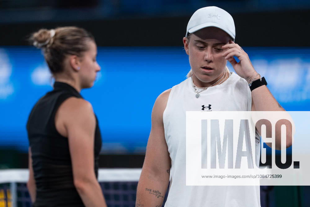 (261018) -- WUHAN, Oct. 18, 2026 -- Sonay Kartal (R) reacts during the women s singles final match between Maja Chwalinska of Poland and Sonay Kartal of Britain at the 2026 Wuhan Open tennis tournament in Wuhan, capital of central China s Hubei Province, Oct. 18, 2026. ) (SP)CHINA-WUHAN-TENNIS-WUHAN OPEN-WOMEN S SINGLES-FINAL (CN) WuxZhizun