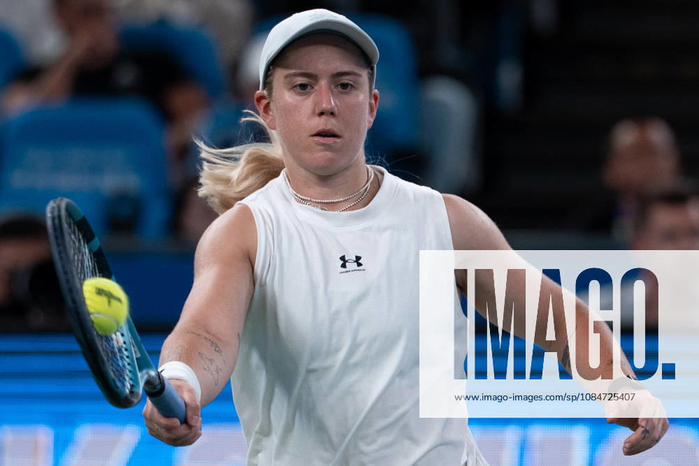 (261018) -- WUHAN, Oct. 18, 2026 -- Sonay Kartal hits a return during the women s singles final match between Maja Chwalinska of Poland and Sonay Kartal of Britain at the 2026 Wuhan Open tennis tournament in Wuhan, capital of central China s Hubei Province, Oct. 18, 2026. ) (SP)CHINA-WUHAN-TENNIS-WUHAN OPEN-WOMEN S SINGLES-FINAL (CN) WuxZhizun