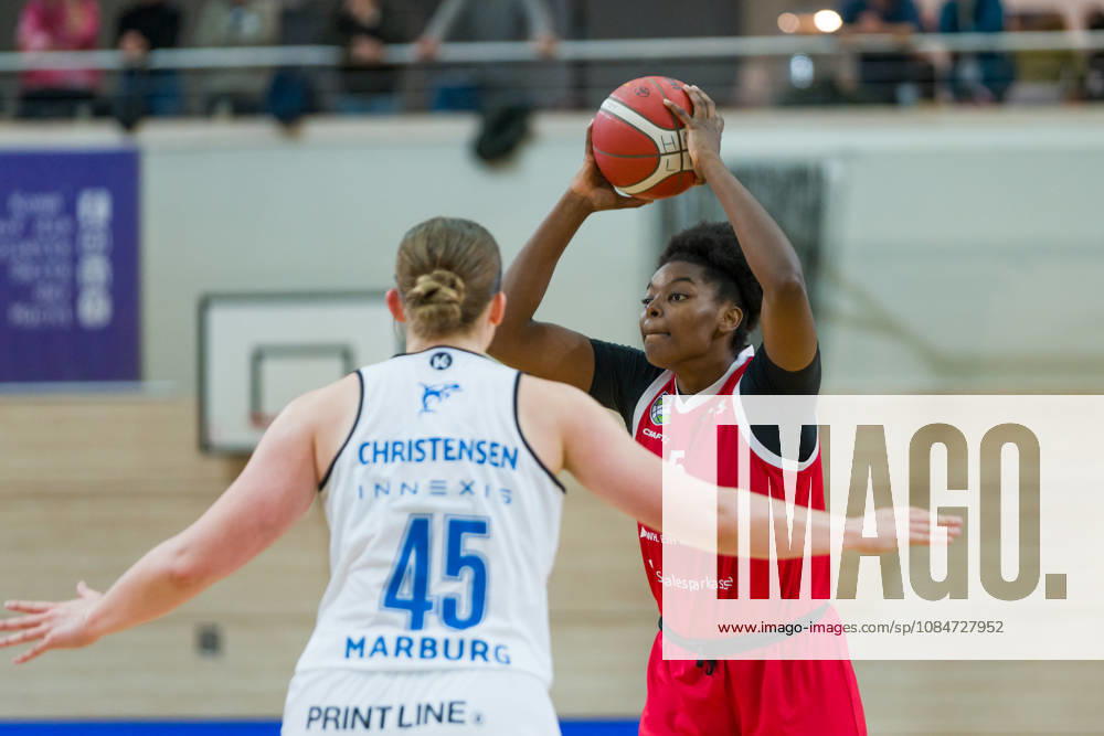 Allyson Fertig Marburg, 45, Khalis Cain Lions, 5, halfit Lions vs. BC Marburg Blue Dolphins, Women s Basketball, 1st Bundesliga, DBBL, Matchday 3 of the 2026–27 season, October 18, 2026, SWH Arena, Saxony-Anhalt, Germany