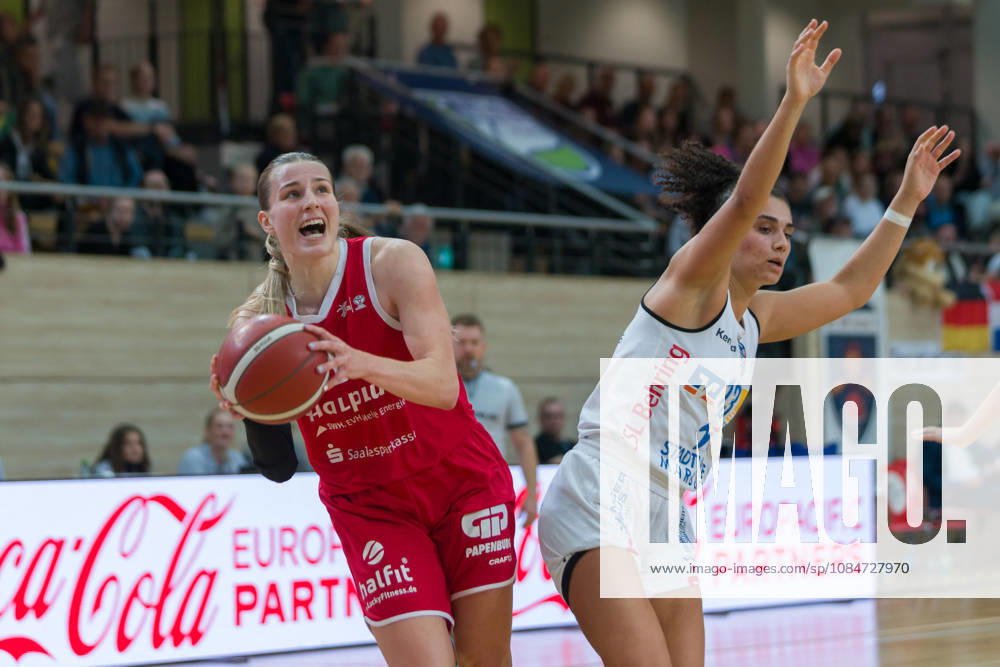 Lee Volker Lions, 1, Sara Guerreiro Marburg, 13, Halfit Lions vs. BC Marburg Blue Dolphins, Women s Basketball, 1st Bundesliga, DBBL, Matchday 3 of the 2026–27 season, October 18, 2026, SWH Arena, Saxony-Anhalt, Germany