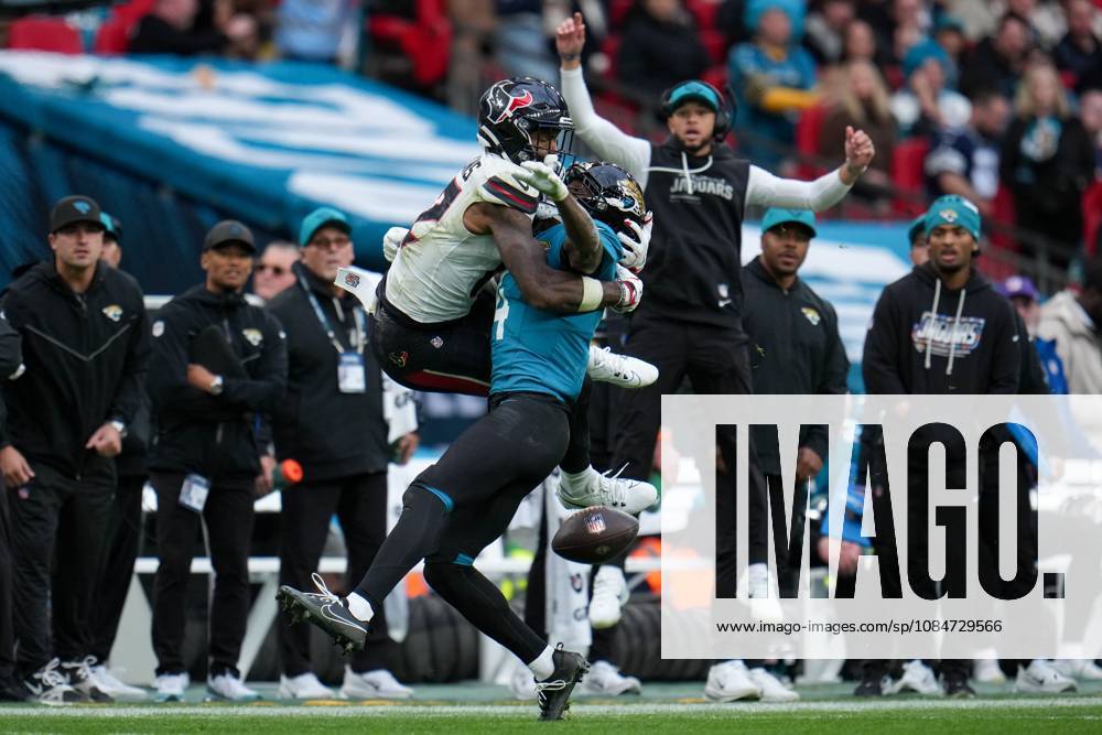 Jacksonville Jaguars, Jarrian Jones, Cornerback, 4 interferes with Houston Texans, Nico Collins, Wide receiver, 12 Houston Texans v Jacksonville Jaguars, NFL, American Football Herren, USA American Football, Wembley Stadium, London, UK - 18 Oct 2026London Wembley Stadium United Kingdom