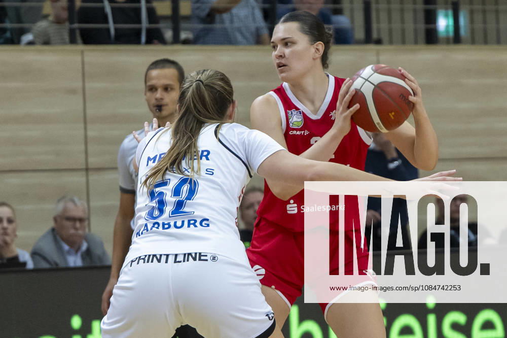 Toyota DBBL 2026–2027: HalFit Lions vs. BC Marburg, Halle an der Saale, Germany, October 18, 2026. Pictured, from left: Lilly Meister (Marburg) and Paula Wenemoser (Halle an der Saale), swh Arena, Saxony-Anhalt, Germany