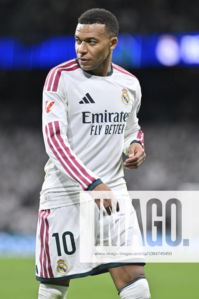 10 KYLIAN MBAPPE of Real Madrid CF during the match on Matchday 9 of the 2026-27 National League First Division Championship between REAL MADRID C.F. and SEVILLA FC, played at the Bernabeu Stadium on October 17, 2026, in Madrid, Spain. REAL MADRID C.F. Vs. SEVILLA FC - 2026 27 National League First Division Championship 10.18.26 - ZUMAc312 20261018_zsp_c312_046