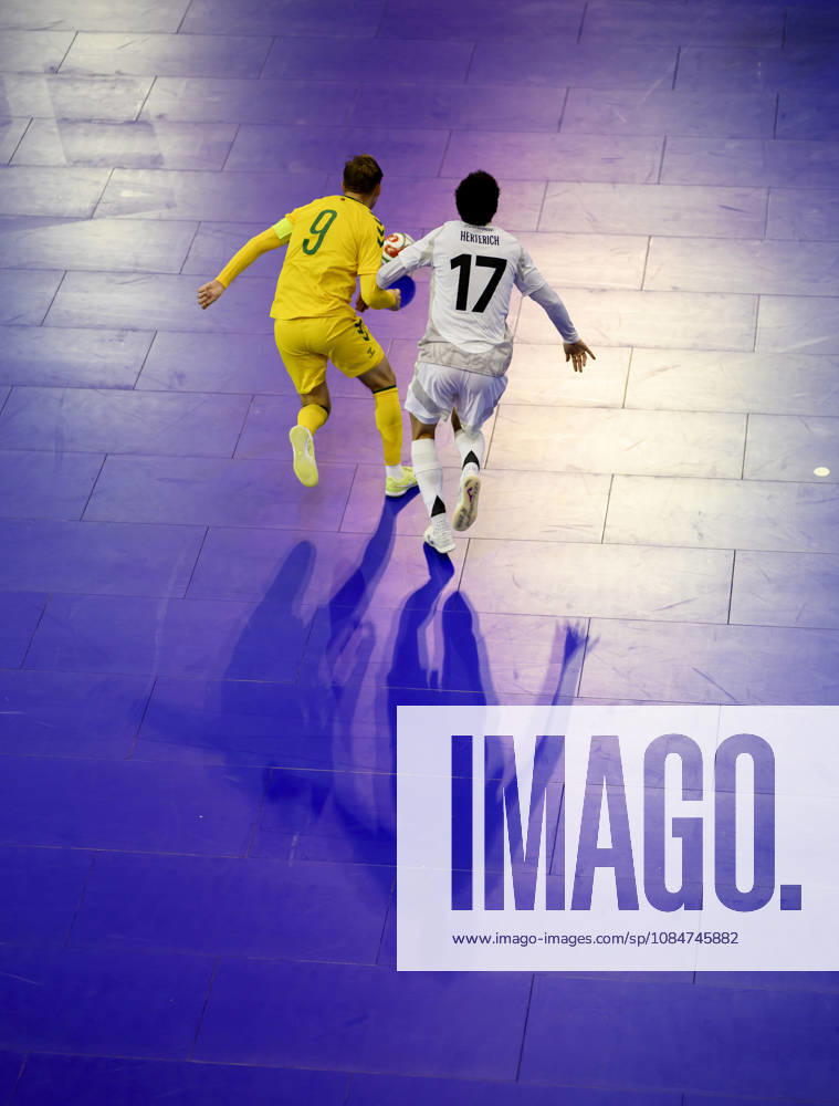 Feature, Battle for the Ball, L-R: Justinas Zagurskas (LIT), Kim Herterich (GER), Action, Tackle, Futsal World Cup Qualifier: Germany vs. Lithuania 4–2, on October 18, 2026, in Mülheim an der Ruhr, Germany, at the Westenergie Sporthalle
