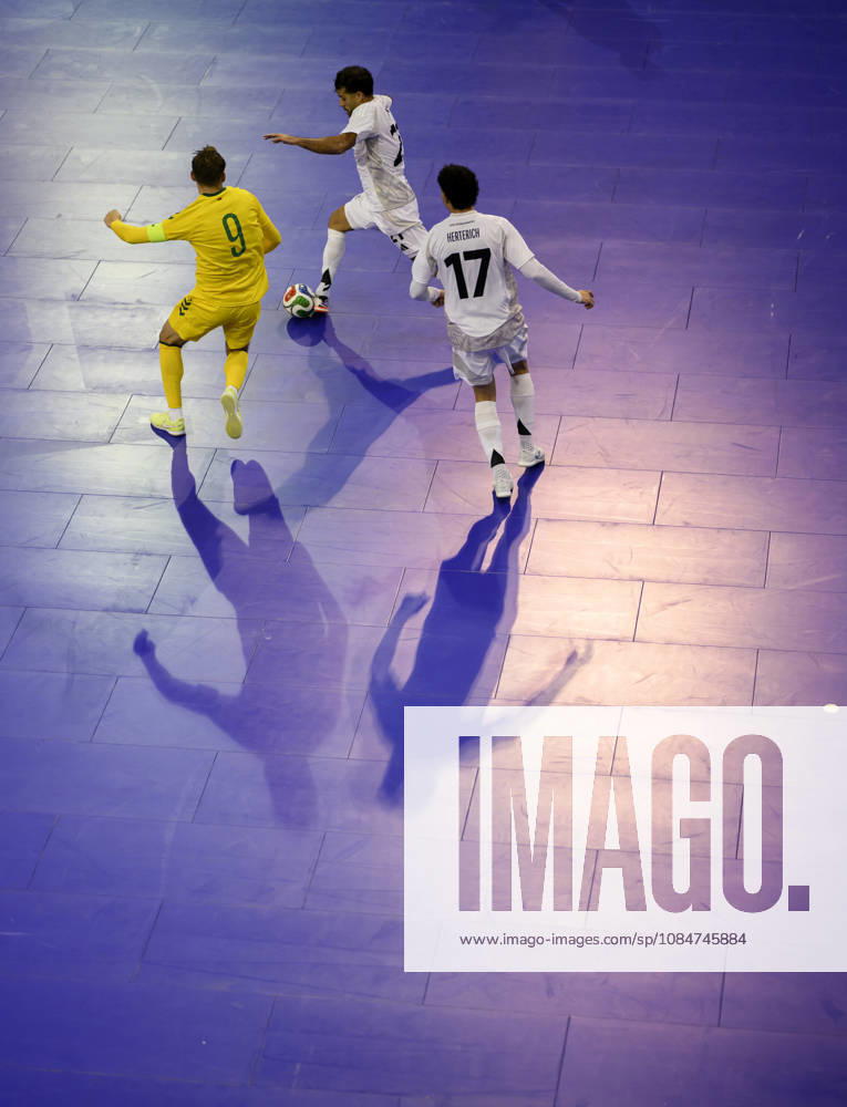Feature, Battle for the Ball, L-R: Justinas Zagurskas (LIT), Matias Block (GER), Kim Herterich GER, Action, Tackle, Futsal World Cup Qualifier: Germany vs. Lithuania 4–2, on October 18, 2026, in Mülheim an der Ruhr, Germany, at the Westenergie Sporthalle