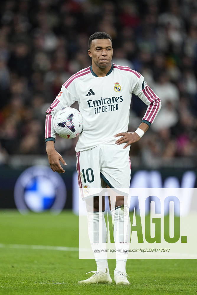Kylian Mbappe of Real Madrid CF gets focused during the Spanish League, LaLiga EA Sports, football match between Real Madrid and Sevilla FC at Bernabeu stadium on October 18, 2026, in Madrid, Spain. Real Madrid V Sevilla FC - LaLiga EA Sports - ZUMAa181 20261018_zaa_a181_414