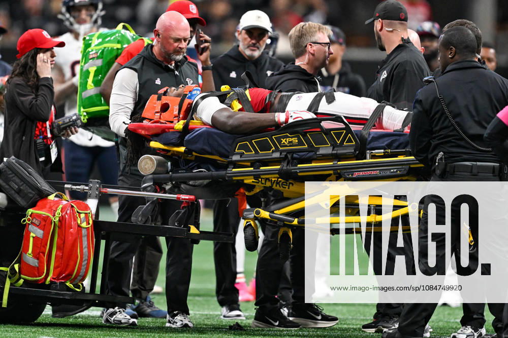 ATLANTA, GA - OCTOBER 18: Atlanta linebacker Kendal Daniels (53) is carted off the field with an injury during the NFL, American Football Herren, USA game between the Chicago Bears and the Atlanta Falcons on October 18th, 2026 at Mercedes-Benz Stadium in Atlanta, GA. (Photo by Rich von Biberstein Icon Sportswire) NFL: OCT 18 Bears at Falcons Icon261018027