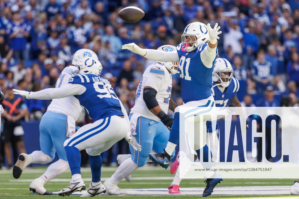 Indianapolis, Indiana, U.S: Indianapolis Colts defensive lineman JT Tuimoloau (91) tries to block a pass during the game between the Tennessee Titans and the Indianapolis Colts at Lucas Oil Stadium, Indianapolis, Indiana. Indianapolis U.S - ZUMAs304 20261018_zaf_s304_037