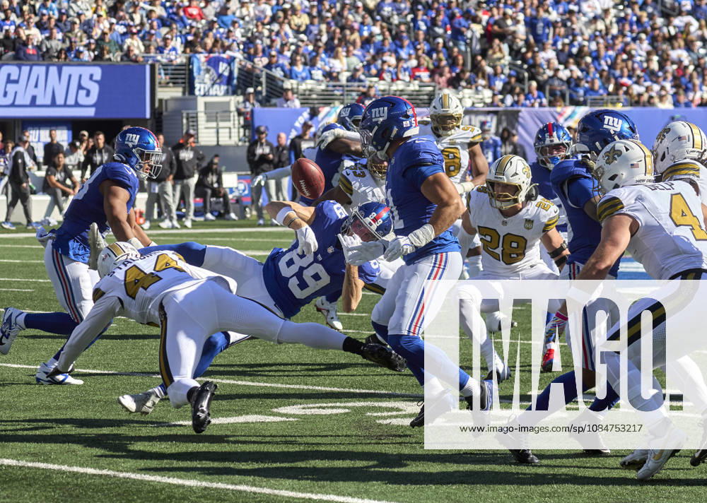 New York Giants kick returner Charlie Jones (89) fumbles after a hit by New Orleans Saints linebacker Isaiah Stalbird (44) during a NFL, American Football Herren, USA game at MetLife Stadium in East Rutherford, New Jersey. CSM NFL 2026: Saints Vs Giants SEP 13 - ZUMAc04_ 20261018_zma_c04_077