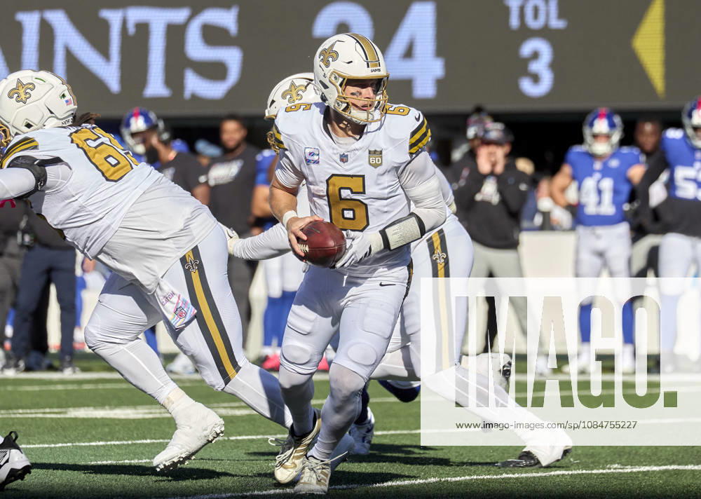 NFL, American Football Herren, USA 2026: Saints Vs Giants SEP 13 New Orleans Saints quarterback Tyler Shough (6) against the New York Giants during a NFL game at MetLife Stadium in East Rutherford, New Jersey. Duncan Williams CSM (Credit Image: Duncan Williams Cal Media) East Rutherford New Jersey United States
