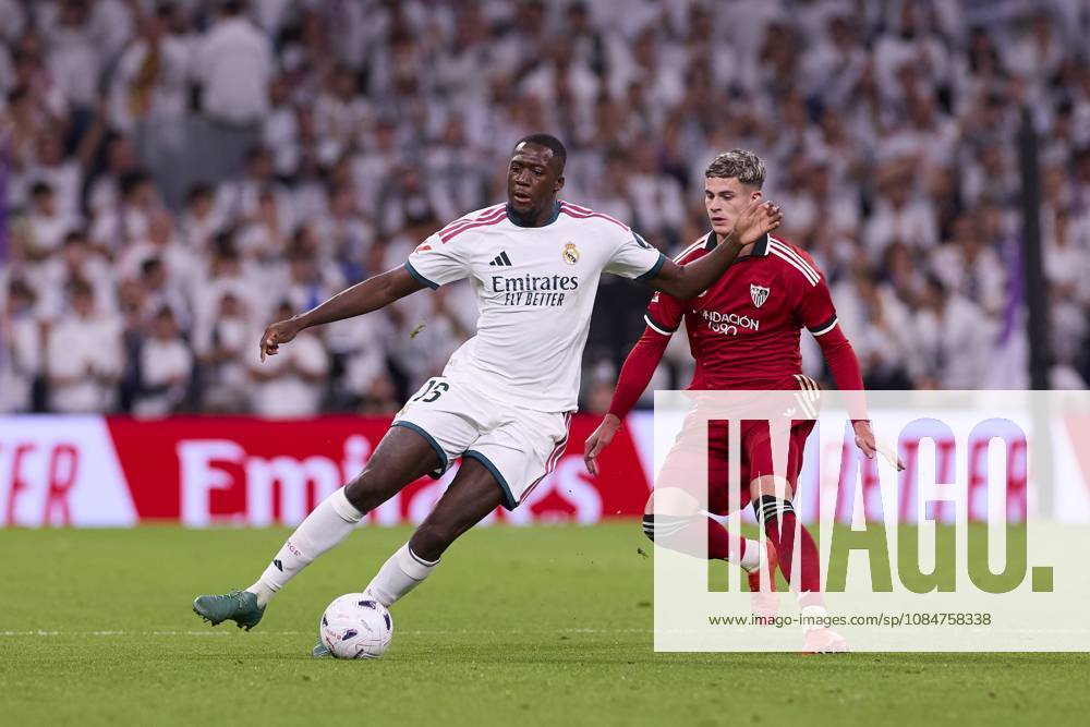 Ibrahima Konate (Real Madrid CF) and Robert Ure (Sevilla FC) are seen in action during the LaLiga EA SPORTS 2026 2027 match between Real Madrid CF and Sevilla FC..Final score: Real Madrid CF 4-1 Sevilla FC. Madrid Spain - ZUMAs197 20261018_aaa_s197_233