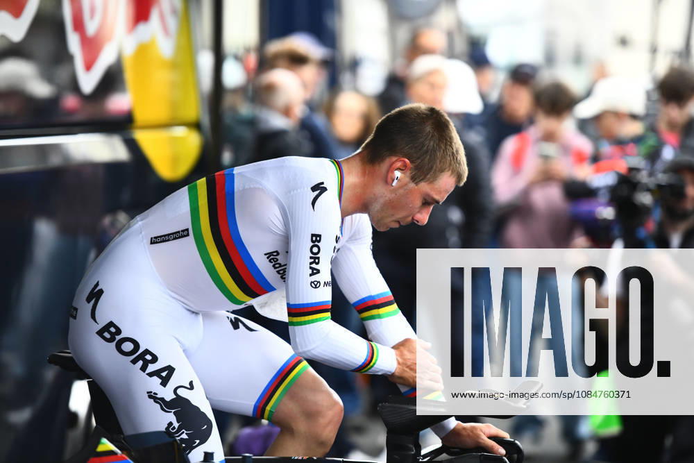 Les Herbiers, Pays De La Loire, France: Red BullÃBoraÃHansgrohes Belgian rider Remco Evenepoel competes in the Chrono des Nations in Les Herbiers, France, on October 18, 2026. Les Herbiers France - ZUMAh284 20261018_znp_h284_009