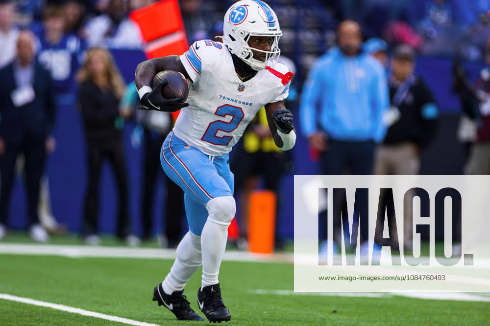 Oct 18, 2026; Indianapolis, IN, USA; Tennessee Titans running back Tyjae Spears (2) runs with he ball during NFL, American Football Herren, USA game action against the Indianapolis Colts at Lucas Oil Stadium. Mandatory Credit: -Cal Media NFL 2026: Titans Vs Colts OCT 18 - ZUMAc04_ 20261018_zma_c04_251