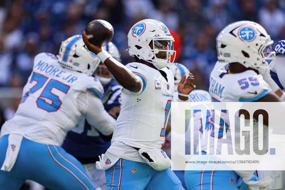 Oct 18, 2026; Indianapolis, IN, USA; Tennessee Titans quarterback Cam Ward (1) passes the ball during NFL, American Football Herren, USA game action against the Indianapolis Colts at Lucas Oil Stadium. Mandatory Credit: -Cal Media NFL 2026: Titans Vs Colts OCT 18 - ZUMAc04_ 20261018_zma_c04_252