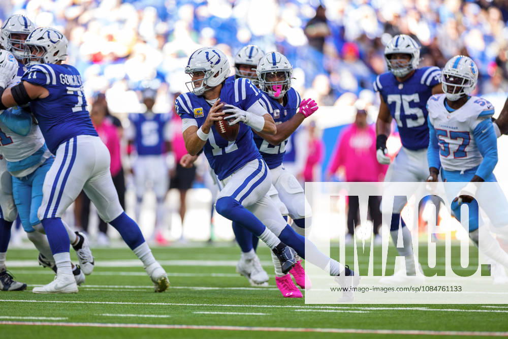 Oct 18, 2026; Indianapolis, IN, USA; Indianapolis Colts quarterback Daniel Jones (17) scrambles with the ball during NFL, American Football Herren, USA game action against the Tennessee Titans at Lucas Oil Stadium. Mandatory Credit: -Cal Media Indianapolis USA - ZUMAc04_ 20261018_zma_c04_280