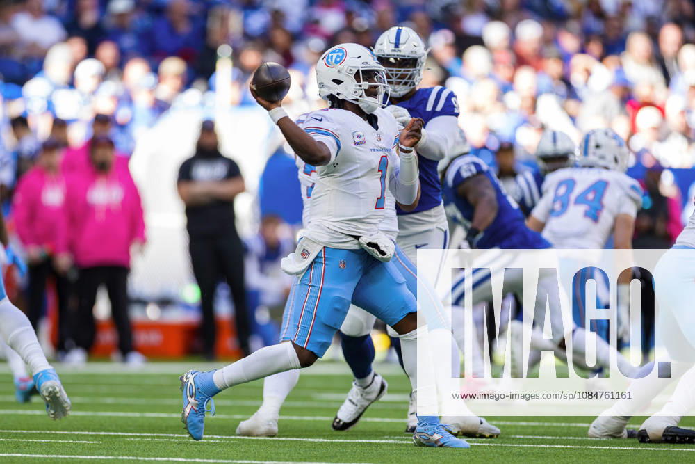 Oct 18, 2026; Indianapolis, IN, USA; Tennessee Titans quarterback Cam Ward (1) passes the ball during NFL, American Football Herren, USA game action against the Indianapolis Colts at Lucas Oil Stadium. Mandatory Credit: -Cal Media Indianapolis USA - ZUMAc04_ 20261018_zma_c04_301