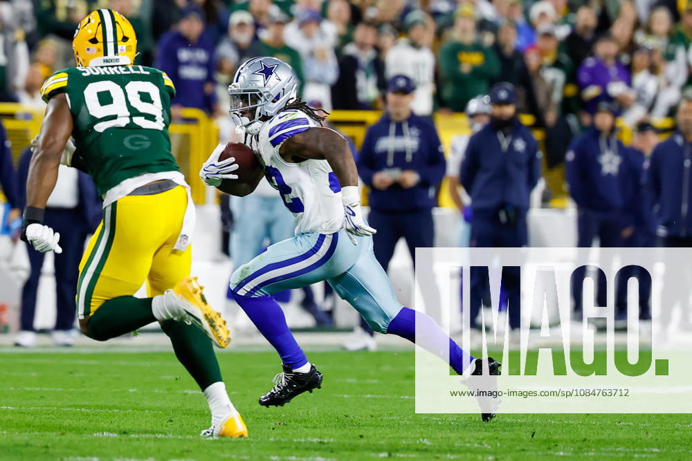 Oct 18, 2026; Green Bay, WI, USA; Dallas Cowboys running back Tyler Goodson (32) running the ball during the NFL, American Football Herren, USA game against the Green Bay Packers at Lambeau Field. Mandatory Credit: -Cal Media. NFL 2026: Cowboys Vs Packers OCT 18 - ZUMAc04_ 20261018_zma_c04_474