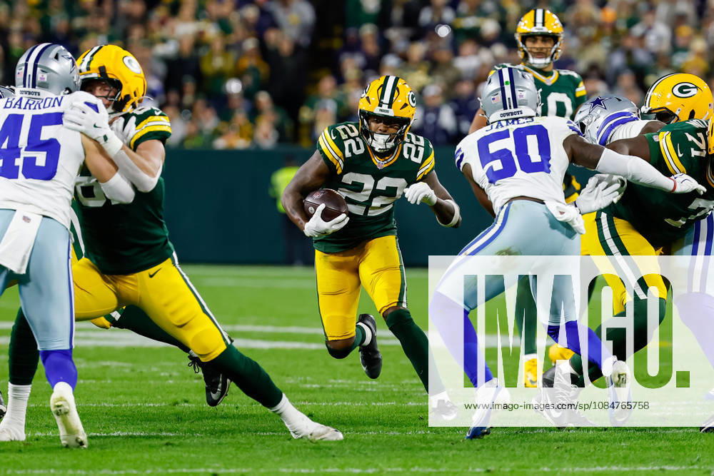 Oct 18, 2026; Green Bay, WI, USA; Green Bay Packers running back Pierre Strong Jr. (22) running the ball during the NFL, American Football Herren, USA game against the Dallas Cowboys at Lambeau Field. Mandatory Credit: -Cal Media. Green Bay USA - ZUMAc04_ 20261018_zma_c04_448