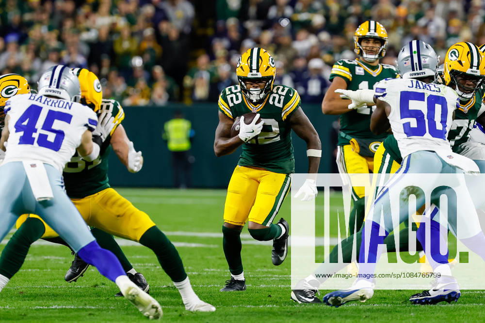 Oct 18, 2026; Green Bay, WI, USA; Green Bay Packers running back Pierre Strong Jr. (22) running the ball during the NFL, American Football Herren, USA game against the Dallas Cowboys at Lambeau Field. Mandatory Credit: -Cal Media. Green Bay USA - ZUMAc04_ 20261018_zma_c04_453