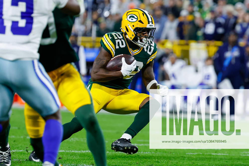 Oct 18, 2026; Green Bay, WI, USA; Green Bay Packers running back Pierre Strong Jr. (22) running the ball during the NFL, American Football Herren, USA game against the Dallas Cowboys at Lambeau Field. Mandatory Credit: -Cal Media. Green Bay USA - ZUMAc04_ 20261018_zma_c04_498