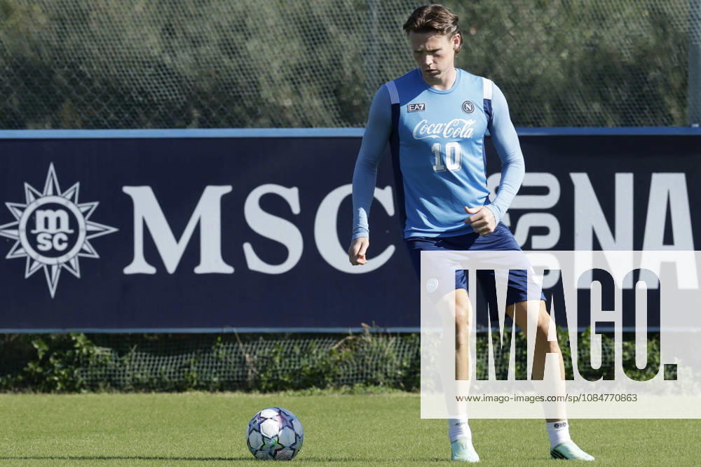 Training session SSC Napoli Napoli s Scottish midfielder Scott McTominay controls the ball during of the UEFA Champions League group stage matchday 3 fixture between SSC Napoli and Bodo Glimt at the SSC Napoli training centre in Castelvoturno, Caserta, on 19, October, 2026. _BPH9136