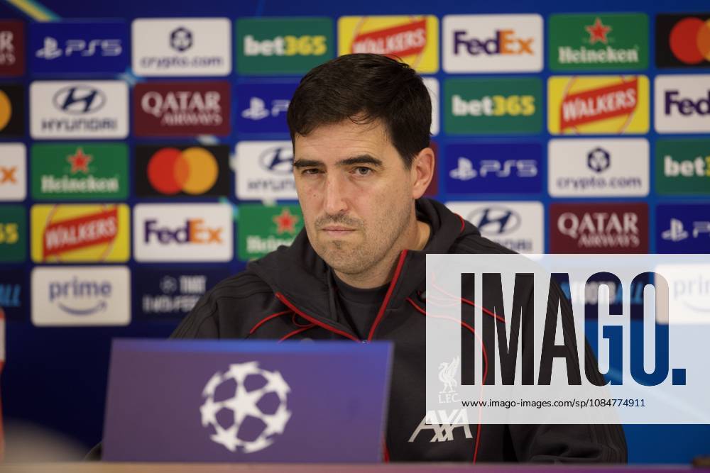 Football - UEFA Champions League - Liverpool FC v Villarreal CF - MD-1 LIVERPOOL, ENGLAND - Monday, October 19, 2026: Liverpool s head coach Andoni Iraola during a press conference, PK, Pressekonferenz at Anfield ahead of the UEFA Champions League 2026 27 League Phase MD3 match between Liverpool FC and Villarreal CF. (Photo by David Rawcliffe Propaganda) LIVERPOOL Anfield MERSEYSIDE ENGLAND