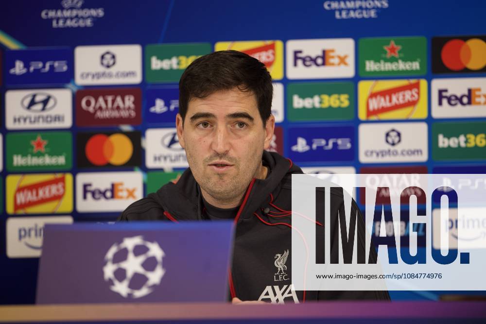 Football - UEFA Champions League - Liverpool FC v Villarreal CF - MD-1 LIVERPOOL, ENGLAND - Monday, October 19, 2026: Liverpool s head coach Andoni Iraola during a press conference, PK, Pressekonferenz at Anfield ahead of the UEFA Champions League 2026 27 League Phase MD3 match between Liverpool FC and Villarreal CF. (Photo by David Rawcliffe Propaganda) LIVERPOOL Anfield MERSEYSIDE ENGLAND