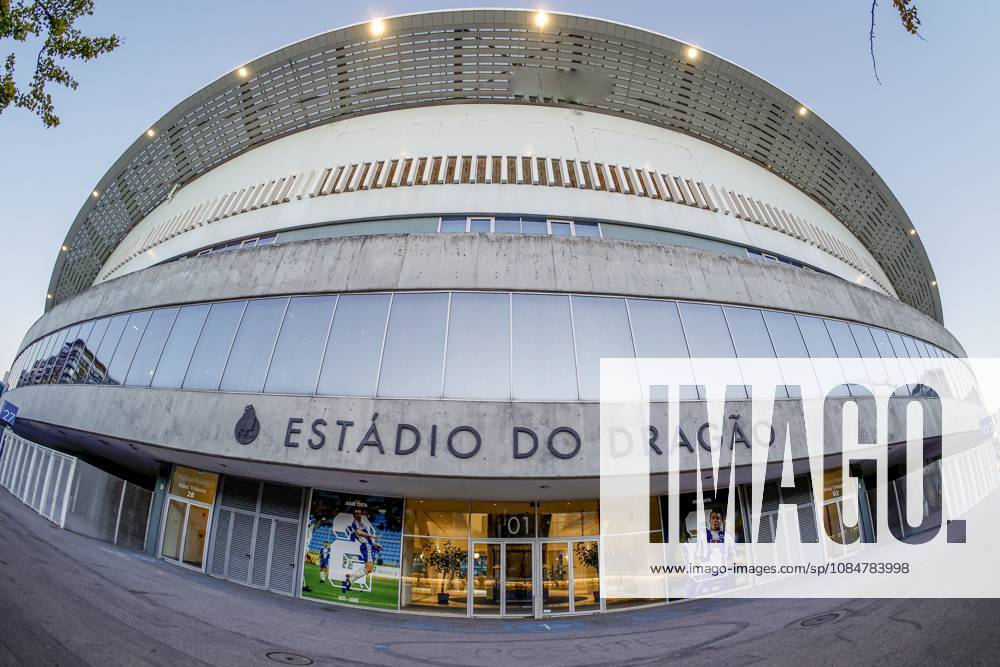 , Estadio do Dragao , season 2026 2027 , UEFA Champions League football , press conference, PK, Pressekonferenz PSV , Picture shows outside view Estadio do Dragao Press conference and training PSV x208826909x