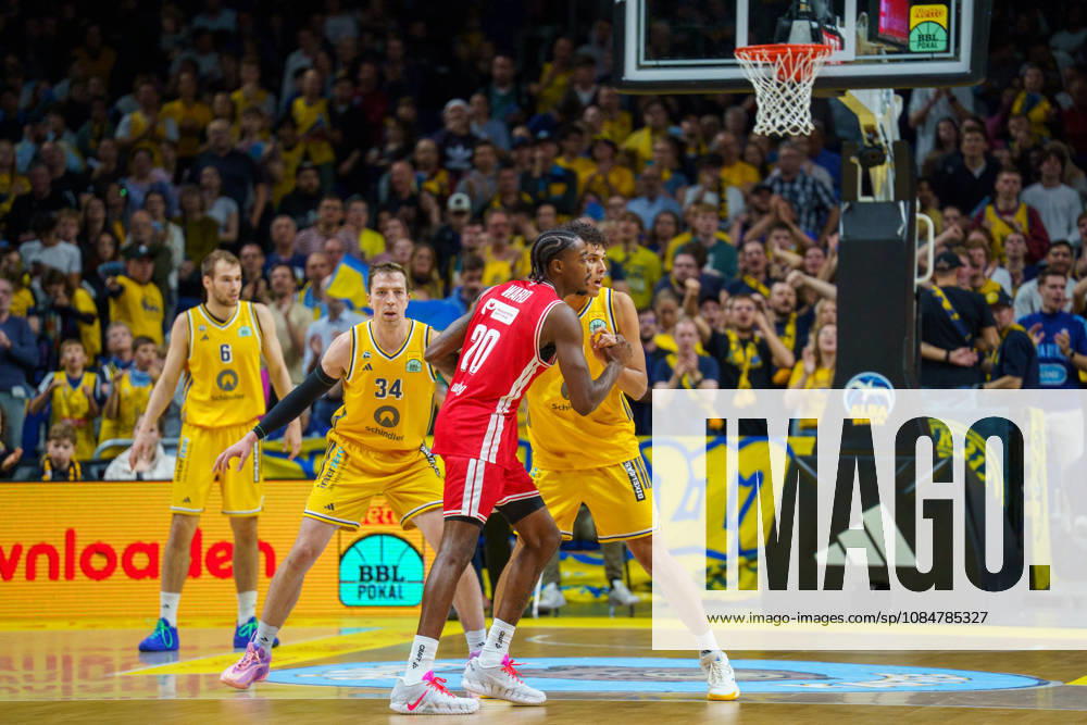 Pictured: Brandon Angel, ALBA BERLIN, 21, Hason Ward, BMA365 Bamberg Baskets, 20 19 10 2026, Alba Berlin vs. BMA365 Bamberg Baskets, BBL Cup Round of 16, Basketball, 2026–27 Season, Uber Arena