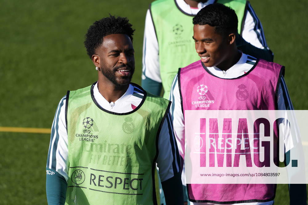Real Madrid CF s Vinicius Junior (l) and Endrick Felipe Moreira during training session prior to the Champions League round 3 match against RB Leipzig. October 20 2026. (2026102047)