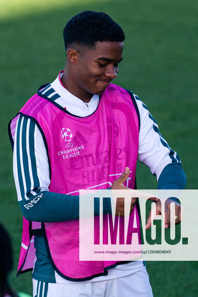 IPA89946284 - MADRID, SPAIN - OCTOBER 20: Endrick of Real Madrid CF during training on the day before Matchday 3 of the 2026 27 UEFA Champions League group stage at Ciudad Real Madrid on October 20, 2026, in Madrid, Spain. during Real Madrid - Training and press conference, PK, Pressekonferenz a UEFA Champions League soccer match in Madrid, Spain, on October 20, 2026