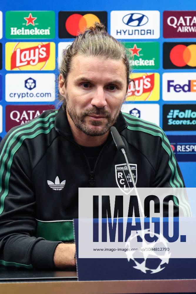Lens head coach Yannick Cahuzac pictured during a press conference, PK, Pressekonferenz of French soccer team Racing Club de Lens, Tuesday 20 October 2026 in Brugge. The team is preparing for the third game in the UEFA Champions League league phase against Club Brugge tomorrow. BRUNOxFAHY x190403372x