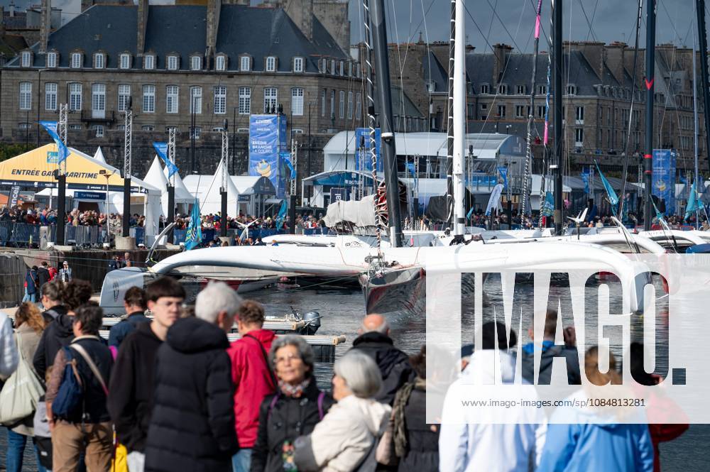 ROUTE DU RHUM PHOTOPQR OUEST FRANCE ELSA RANCEL OUEST-FRANCE ; SAINT-MALO ; 20 10 2026 ; ROUTE DU RHUM Ouverture du village de la Route du Rhum, à Saint-Malo (Ille-et-Vilaine), le 20 octobre 2026. 1,2 million de visiteurs sont attendus pour cette édition. Dans quelques jours, 118 skippers en solitaire sur leurs bateaux prendront le départ de la 13ème édition La Route du Rhum Destination Guadeloupe dont le départ sera donné au large de Saint-Malo le dimanche 1er novembre 2026 à 13h02. Photo : ELSA RANCEL OUEST-FRANCE SAINT-MALO; 20 10 2026 opening of the Route du Rhum race village. SAINT-MALO France