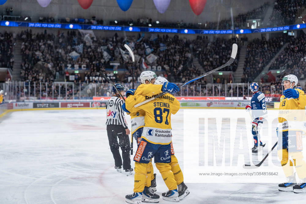 Zurich, Swiss Life Arena, National League: ZSC Lions vs. HC Davos; HC Davos celebrates the 0-1 goal at 87 seconds—Lars Steiner, Davos vs. Zurich, Swiss Life Arena, Zurich, Switzerland